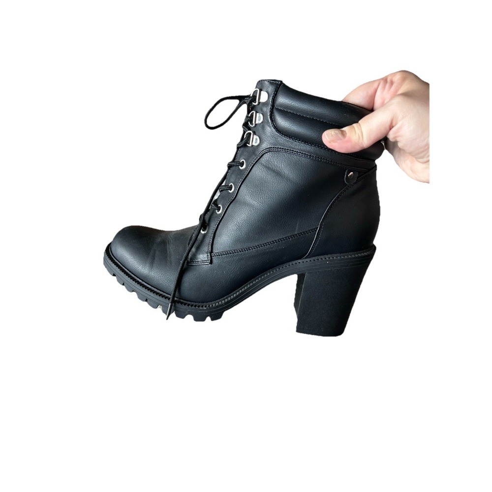 Torrid Black Lace Up Combat Boot WW Wide Width Lug Sole Womens Size 10 Goth
